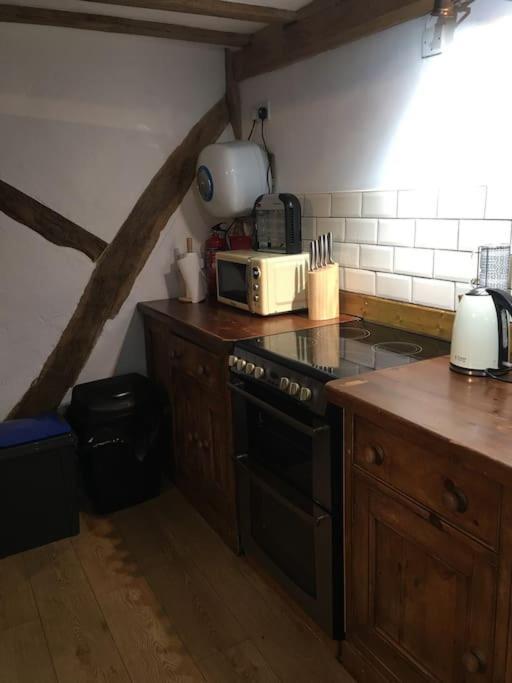 Yew Tree Barn Holiday home Prees