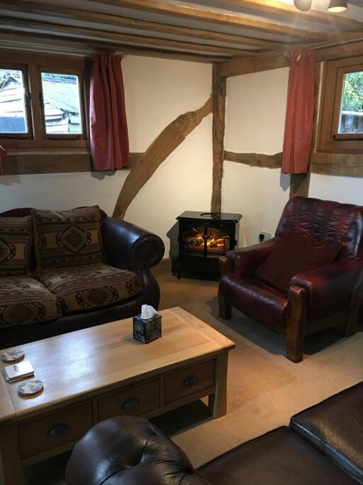 Yew Tree Barn * Prees